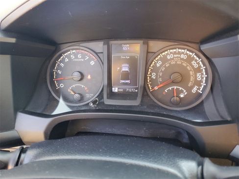 Used 2019 Toyota Tacoma SR5 image 18