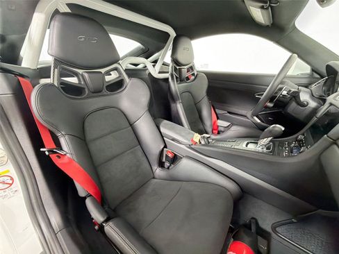 Certified 2025 Porsche 718 Cayman GTS RWD image 25
