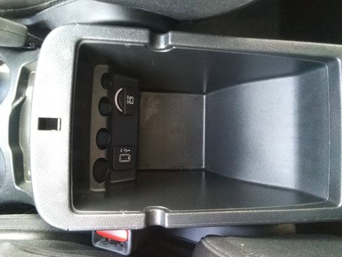 Used 2019 Jeep Cherokee Latitude Plus image 18