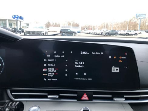 Certified 2024 Hyundai Elantra Limited image 14