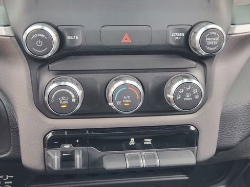Used 2024 RAM 2500 Big Horn AWD/4WD image 14