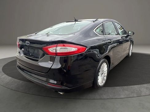 Used 2016 Ford Fusion Energi SE image 3