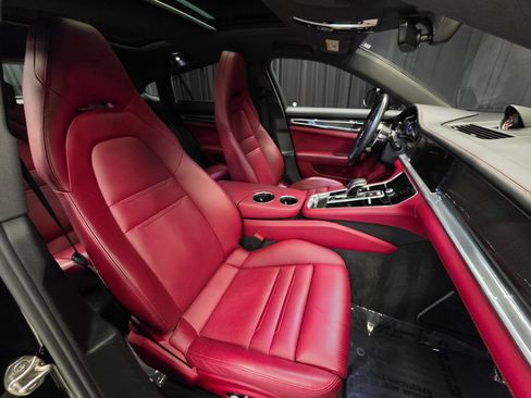 Used 2018 Porsche Panamera 4S image 41