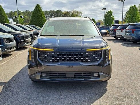 New 2026 Kia Carnival SX w/ SX Dark Edition Package FWD image 2