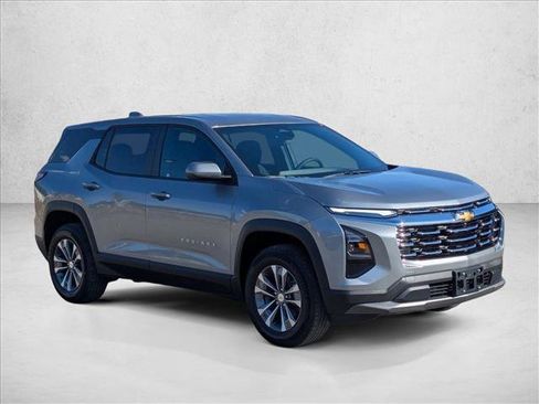 New 2026 Chevrolet Equinox LT w/ LPO, Floor Liner Package image 6