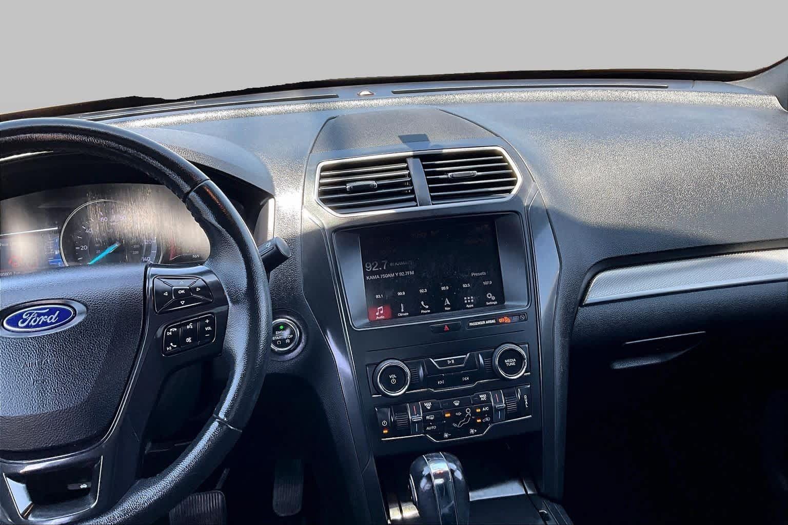 Used 2019 Ford Explorer XLT w/ Equipment Group 201A FWD image 7