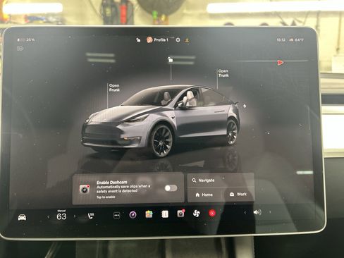 Used 2023 Tesla Model Y Long Range image 12
