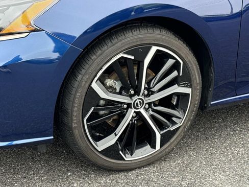 Used 2024 Nissan Altima 2.5 SR w/ SR Premium Package image 7