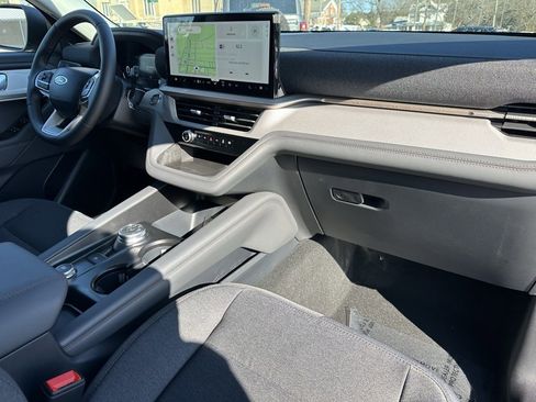 New 2026 Ford Explorer Active image 15