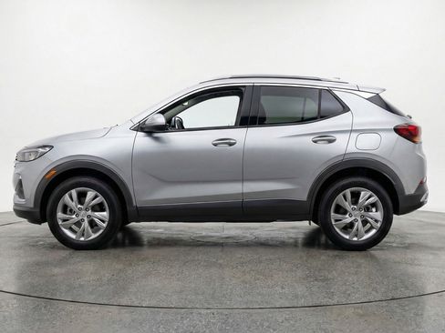 Used 2025 Buick Encore GX Preferred AWD/4WD image 5