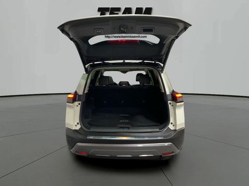 Used 2023 Nissan Rogue SL w/ SL Premium Package image 6