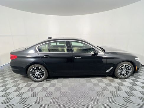 Used 2017 BMW 530i xDrive AWD/4WD image 2