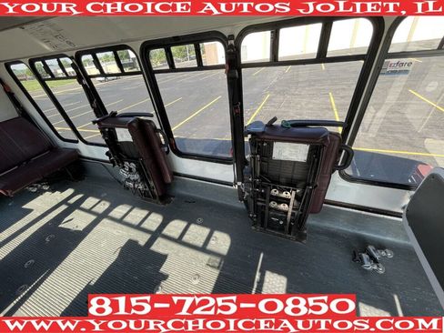 Used 2014 Chevrolet Express 4500 4500 2dr Commercial/Cutaway/Ch w/ Shuttle Bus Package image 27