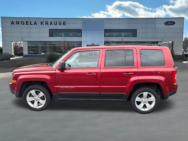 Used 2019 Jeep Cherokee Latitude Plus FWD image 4