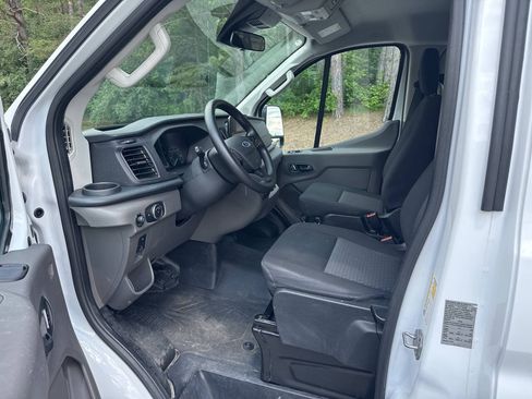Used 2025 Ford Transit 250 Low Roof w/ Exterior Upgrade Package RWD image 11