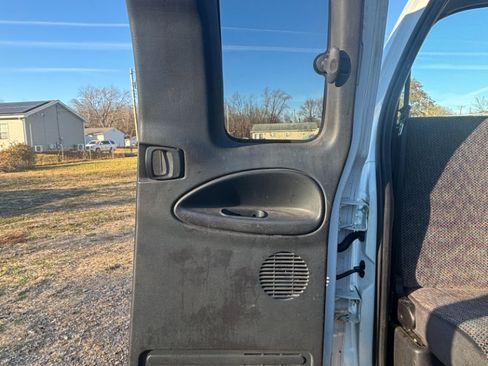 Used 1998 Dodge Ram 2500 Truck 4dr Quad Cab 139 WB HD 4WD image 23