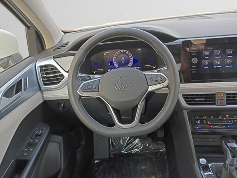 New 2025 Volkswagen Taos SE image 12