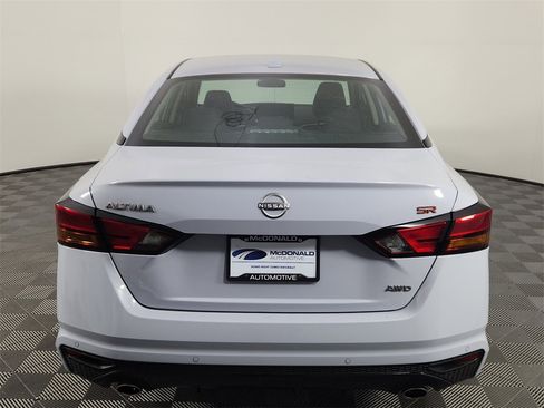 New 2025 Nissan Altima 2.5 SR w/ SR Premium Package image 4