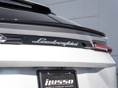 Used 2022 Lamborghini Urus image 27