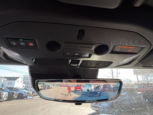 Certified 2024 GMC Hummer EV 3X w/ LPO, Illumination Package image 21