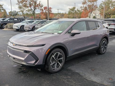 New 2026 Chevrolet Equinox EV LT image 3
