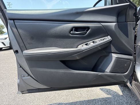 Used 2025 Nissan Sentra S FWD image 12