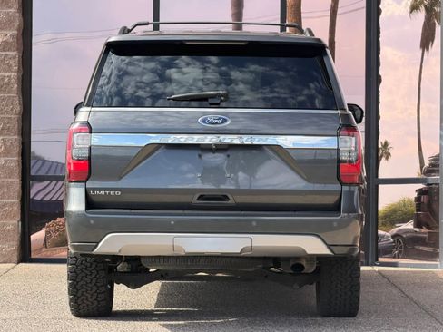 Used 2018 Ford Expedition Limited w/ Equipment Group 301A AWD/4WD image 12