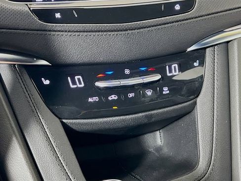 Used 2025 Cadillac XT5 Luxury FWD image 19