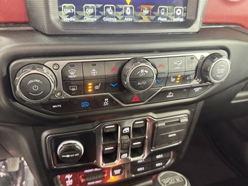 Used 2023 Jeep Wrangler Unlimited Rubicon 4xe image 15