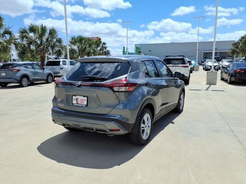 Used 2025 Nissan Kicks Play S image 5