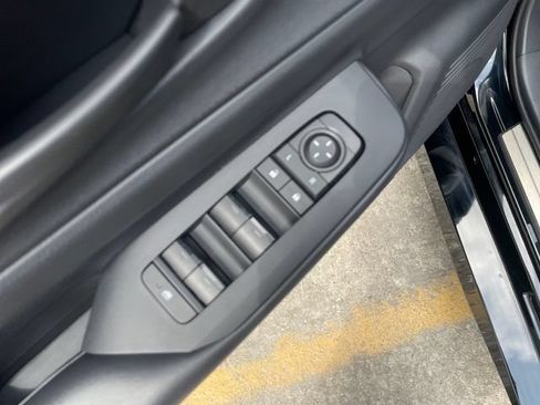 Used 2026 Toyota Prius Plug-In Hybrid FWD image 11