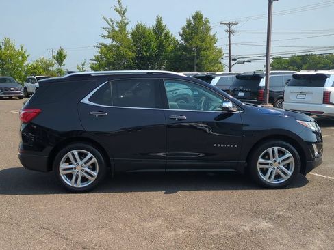 Used 2020 Chevrolet Equinox Premier AWD/4WD image 2