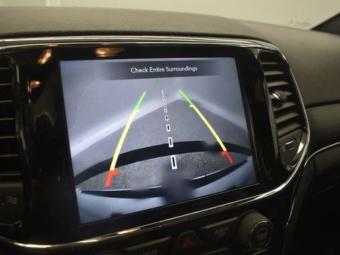 Certified 2020 Jeep Grand Cherokee Limited image 24