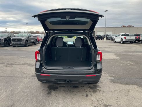 Used 2026 Ford Explorer Active image 10