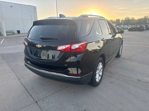 Used 2018 Chevrolet Equinox LT w/ Sun & Infotainment Package FWD image 5