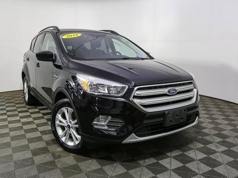 Used 2018 Ford Escape SE image 3
