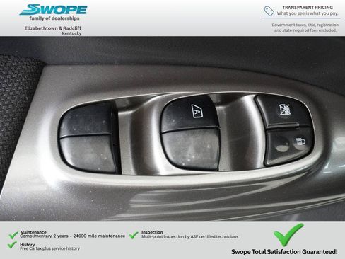 Used 2013 Nissan Juke S FWD image 15