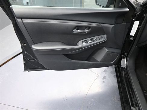 Used 2023 Nissan Sentra SV image 17