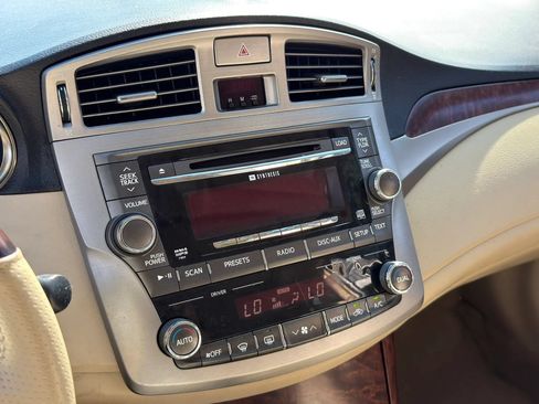 Used 2011 Toyota Avalon Limited FWD image 15
