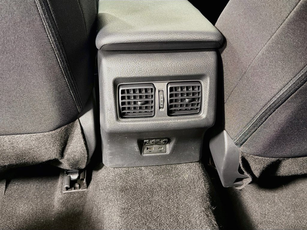 Used 2025 Toyota Camry LE FWD image 25