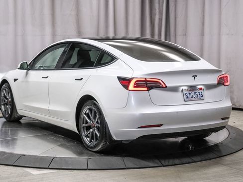 Used 2022 Tesla Model 3 RWD image 2