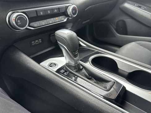 Used 2024 Nissan Altima 2.5 SV image 19