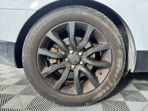 Used 2017 Land Rover Range Rover Sport HSE image 50