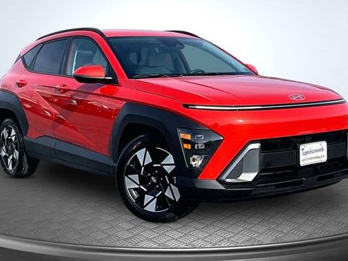 Used 2024 Hyundai Kona SEL FWD image 3