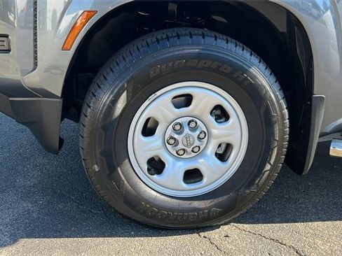 Used 2023 Nissan Frontier S w/ Technology Package image 10