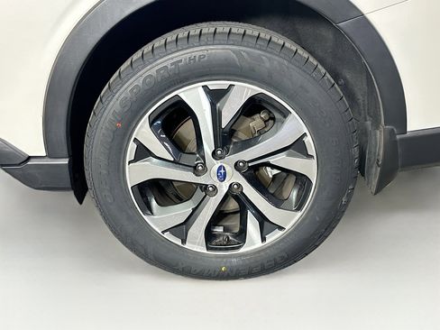 Used 2021 Subaru Outback Touring XT AWD/4WD image 11