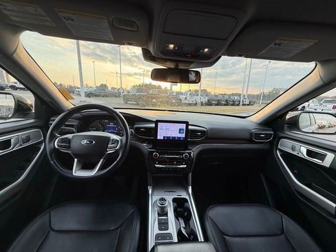 Used 2021 Ford Explorer Limited w/ Equipment Group 301A image 14