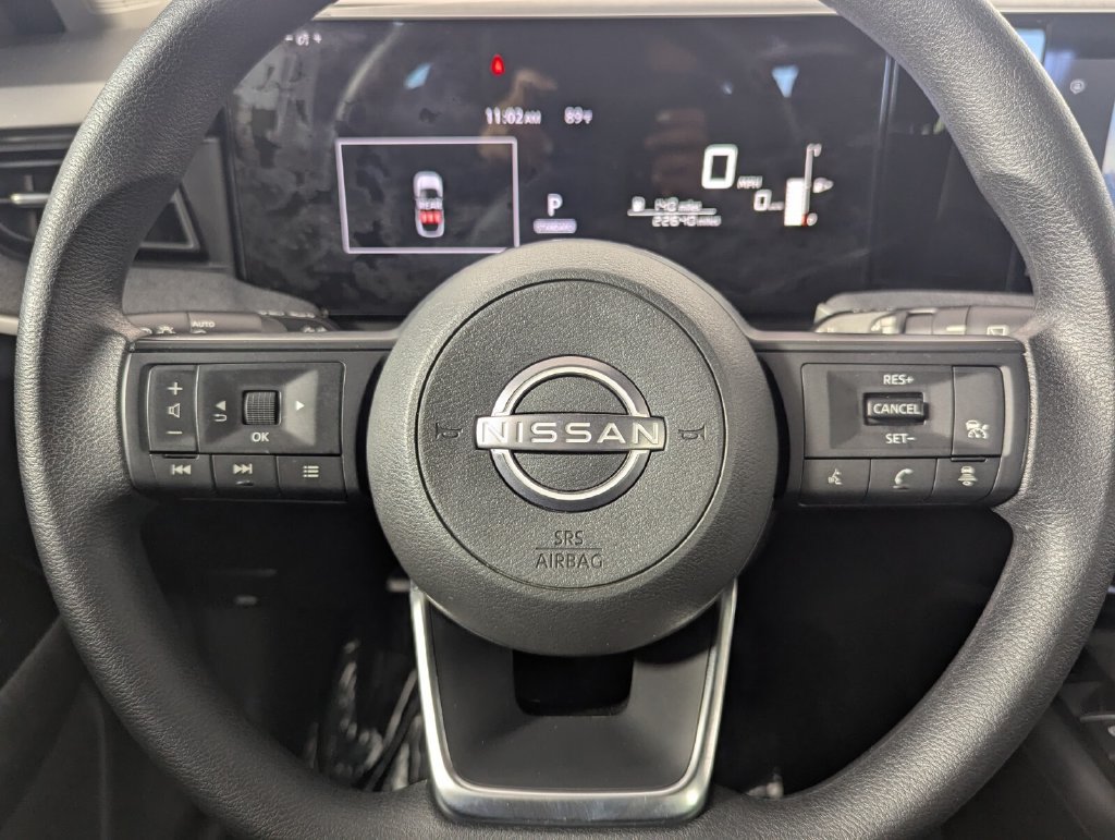 Used 2025 Nissan Kicks SV FWD image 16