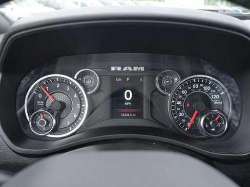 Used 2024 RAM 2500 Big Horn AWD/4WD image 35