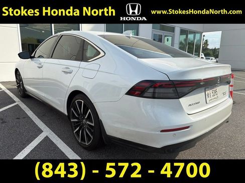 Used 2023 Honda Accord Touring image 7